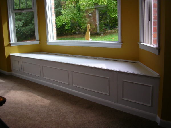 Furniture,Enthralling Yellow Wall Paint Bay Window With Seat Design Inspiration And Stunning White Bay Window Seat Plus Soft Brown Rug Also Modern Glass Windows,Stylish Bay Window With Seat