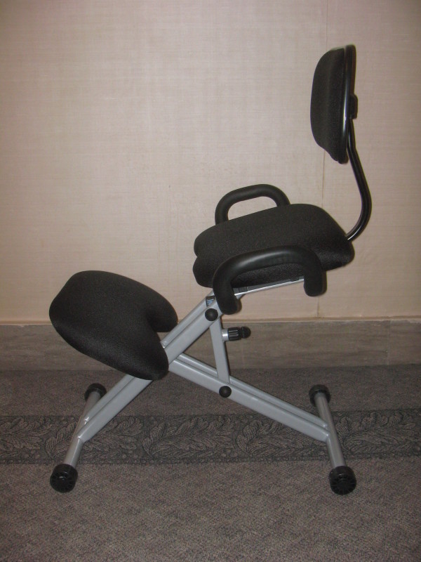 Furniture,Nice Spectacular Best Computer Chair Back Problem Design Ideas With Charming Ergonomic Kneeling Chair On Combined Comfortable Thickly Padded Seat And Soft Black Polyester Fabric Upholstery Also Modern Heavy Duty Nylon Wheels For Mobility,The Best Computer Chair Back Problems