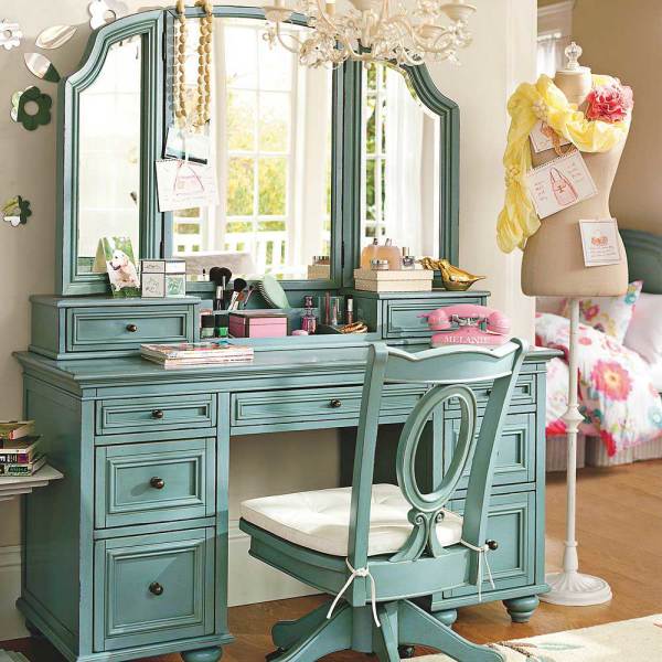 Bedroom,Cute Minimalist Make Up Table Design Ideas With Beautiful DIY White Vanity Color And Charming Blue Dresser Also Nice Three Glass Mirror For Vintage Concept,Make Up Table Design Ideas