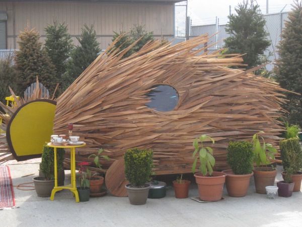 Exterior,Unique And Creative Mini House On Wheel Design Ideas With Marvelous Wooden Wall In Brown Color Plus Style Round Glass Window Also Cool Yellow Wooden Door,Cool Awesome Mini Houses On Wheels Inspiration