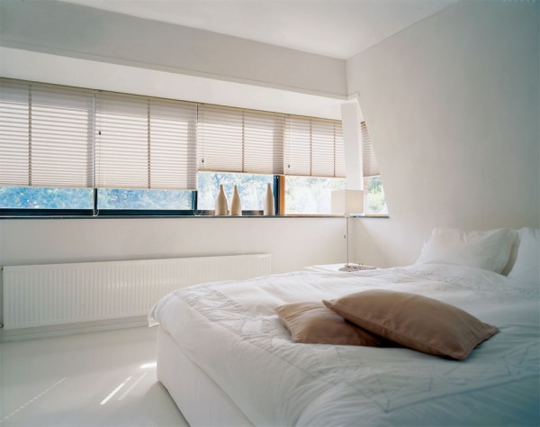 Interior,Elegant Cozy Bed On Combined White Color And Brown Pillow Also Beautiful White Pleated Blind With Natural Light For White Bed Room,Gorgeous Pleated Blinds Decor Ideas