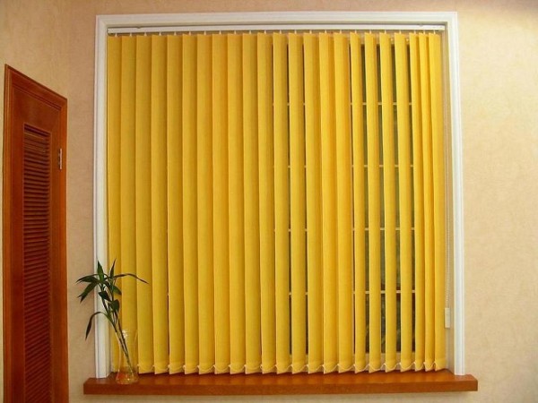 Interior,Beautiful Arrangement Floral Also Nice Wood Door With Trend Yellow Vertical Blind For Window Design Inspiration,Smart Modern Style Vertical Blinds For Windows Design Ideas