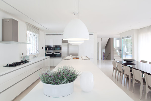 Furniture,Admirable White Themed Minimal Kitchen Design Inspiration With Beautiful Large Kitchen Island In Nice White Color And Charming White Kitchen Cabinet On Combinet Modern Black Stovetop Plus Amazing White Over Pendant Lamps Also Comfortable Dining Room ,Plush Minimal Kitchen Design Ideas