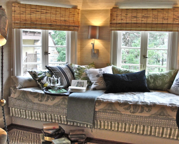 Furniture,Luxurious Bay Window Decorating With Adorable Floral Pattern Seat Window And Soft Pillows Plus Beautiful Wall Light Also Cool Brown Folding Curtains,Contemporary Bay Window Decorating