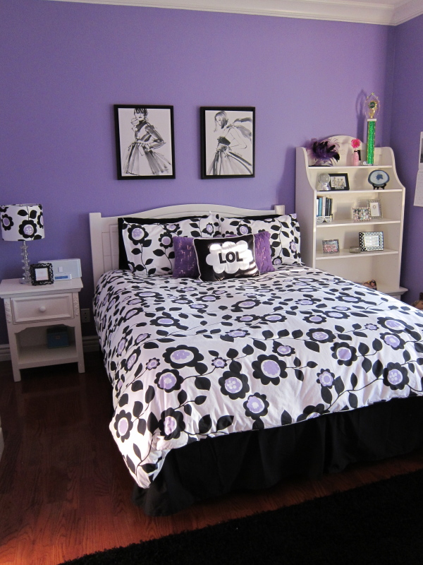 Bedroom,Stunning Purple Wall Paint Room Design For Teenage Girl With Wonderful Black Bed Frame On Combined Comfortable White Black Floral Ornament Bed Sheet And Cool White Study Table Also Gorgeous White Wood Nightstand Table Plus Beautiful White Black Drum Table Lamp,Cool Room Designs For Teenage Girls