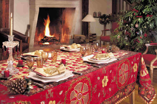 Dining Room,Picturesque White Wall Paint Christmas Dinner Table Decoration With Gorgeous Red Pattern Table Cloth And Amazing Crystal Candle Holder Plus Beautiful Green Christmas Tree Also Rustic Fireplace,Sweet Romantic Christmas Dinner Table Decorations