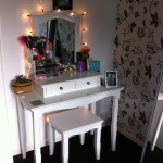 Bedroom,The Best Cool Make Up Table Design Inspiration With Style White Vanity Desk And Beautiful Glass Mirror On Combined Vanity Lighting Also Comfortable White Wood Bench,Make Up Table Design Ideas
