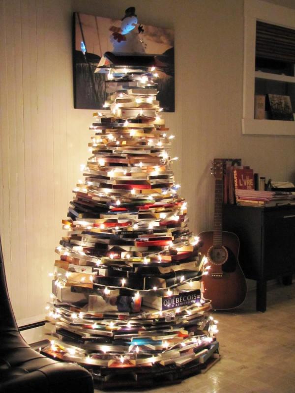 Furniture,Creative And Beautiful Best Christmas Decorating Ideas With Traditional Christmas Tree On Combined Beautiful Cream Xmas Tree Lights Also Cool Showman On The Top,The Best Christmas Decorating Ideas And Christmas Tree For Your Home