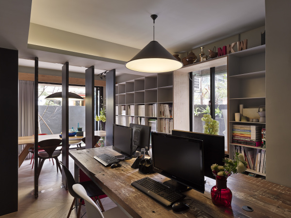 Furniture,Fabulous Large Space Top Office Design Ideas With Charming Black Hardwood Office Desk And Wonderful White Plastic Chairs Plus Beautiful Cone Shaped Shade Pendant Light Also Gorgeous Long Wall Books Magazines Storage Books For Rustic Concept ,Pleasant And Comfortable Top Office Designs