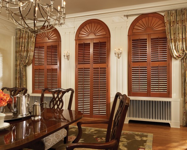 Uncategorized,Elegant Wooden Custom Blind With Contemporary White Wall And Beautiful Curtain For Dining Room ,Cool And Beautiful Custom Blinds
