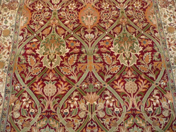 Interior,Dazzling William Mirros Rug Design Inspiration With Beautiful Persian Ornament And Beautiful Red Color,Rug By William Morris